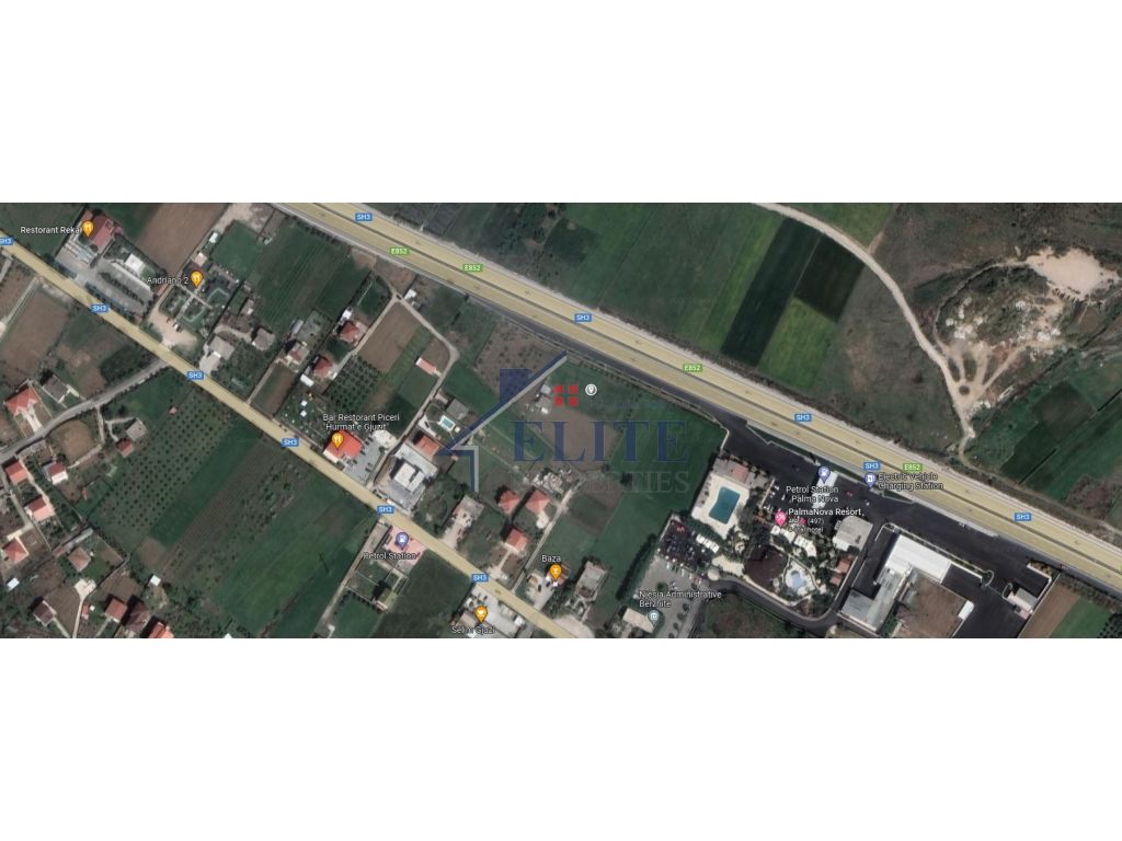 Petrelë, terrain à vendre près de l'autoroute