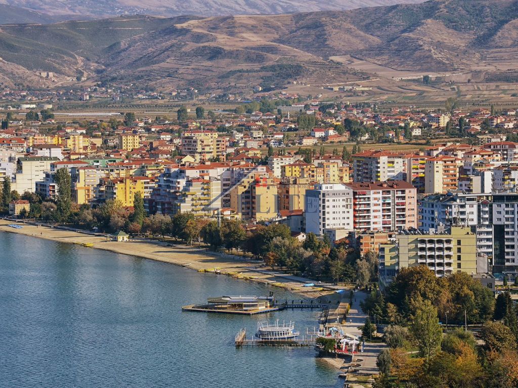 Pogradec, tokë në shitje pranë liqenit të pogradecit