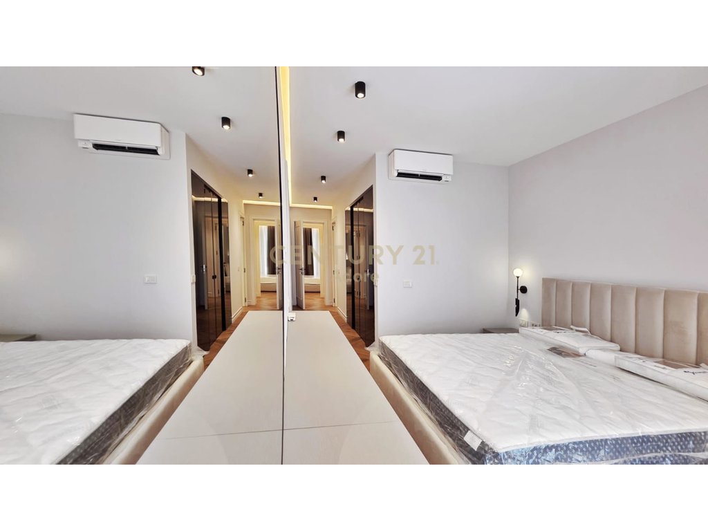 Luxurious 3+1+2 apartment + parking spot for rent at "Golden Residence"!