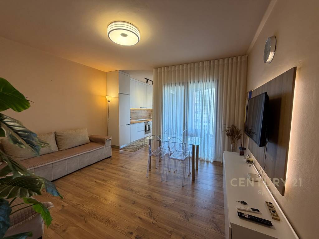 Luxurious 3+1+2 apartment + parking spot for rent at "Golden Residence"!