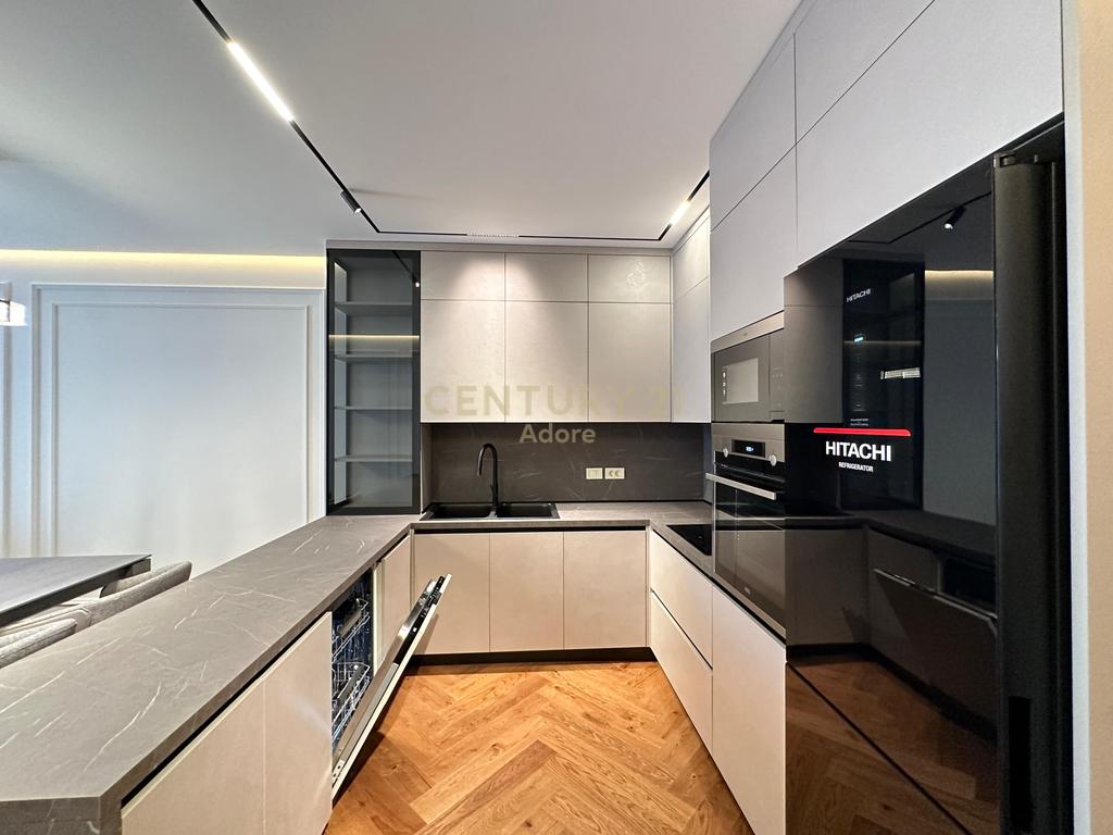 Luxurious 3+1+2 apartment + parking spot for rent at "Golden Residence"!