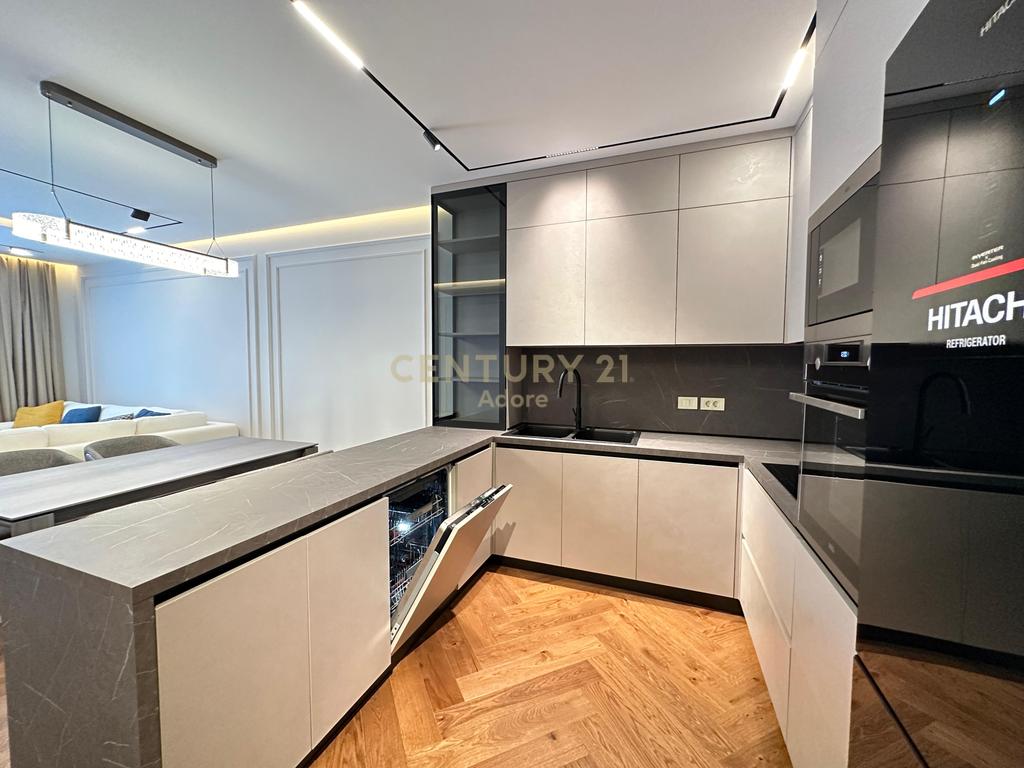 Luxurious 3+1+2 apartment + parking spot for rent at "Golden Residence"!