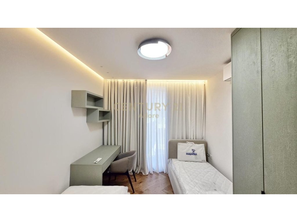 Luxurious 3+1+2 apartment + parking spot for rent at "Golden Residence"!