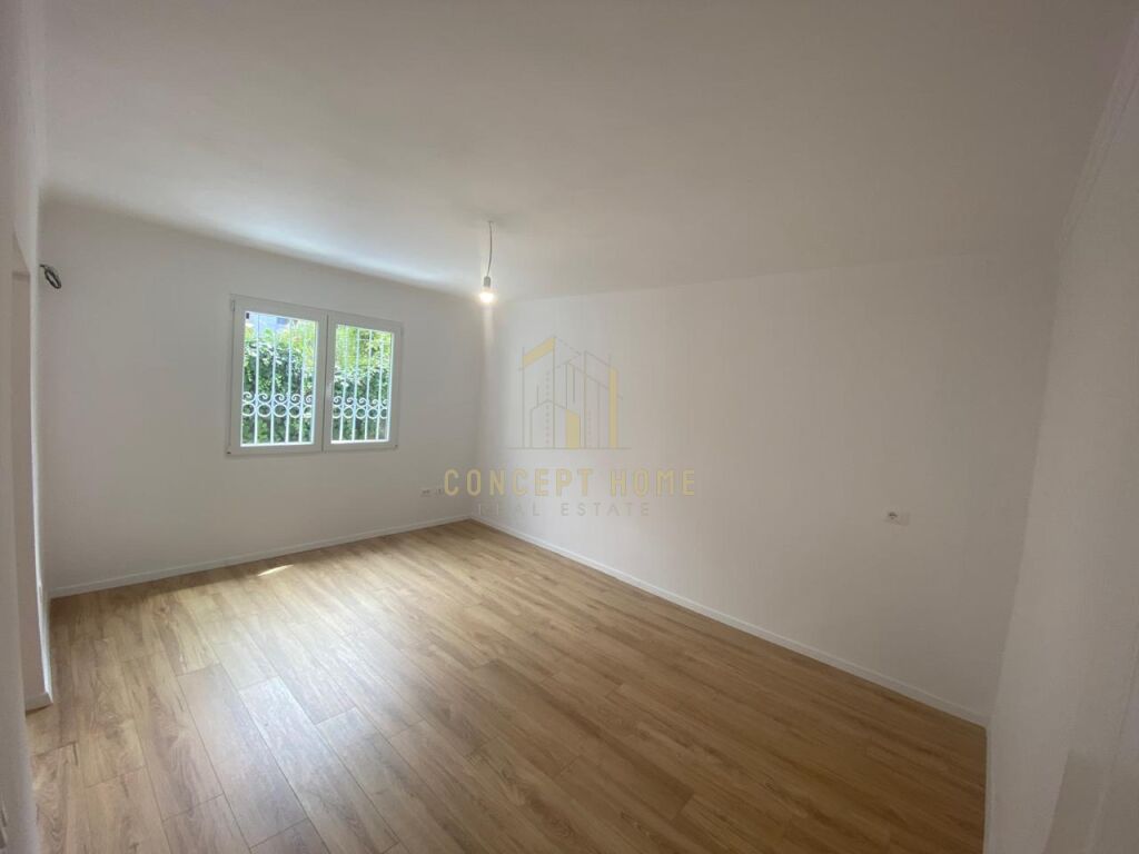 Apartamento 1+1 en venta en Ali Demi, Tirana