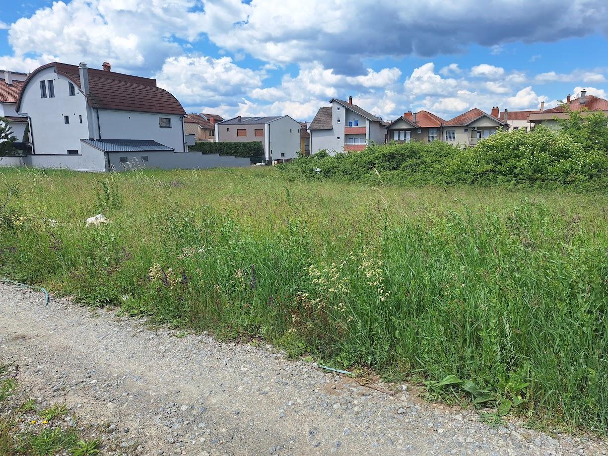 4 ari grundstück hinter grandstore in Çagllavicë