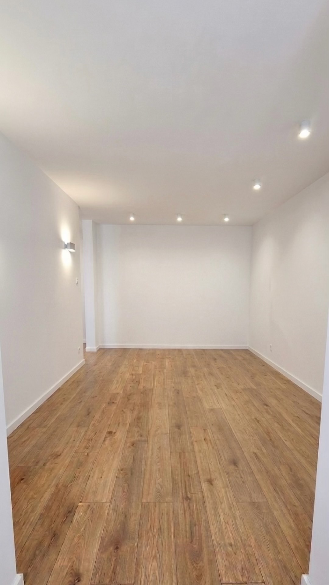 Apartment (office) for rent in Bregu i Diellit