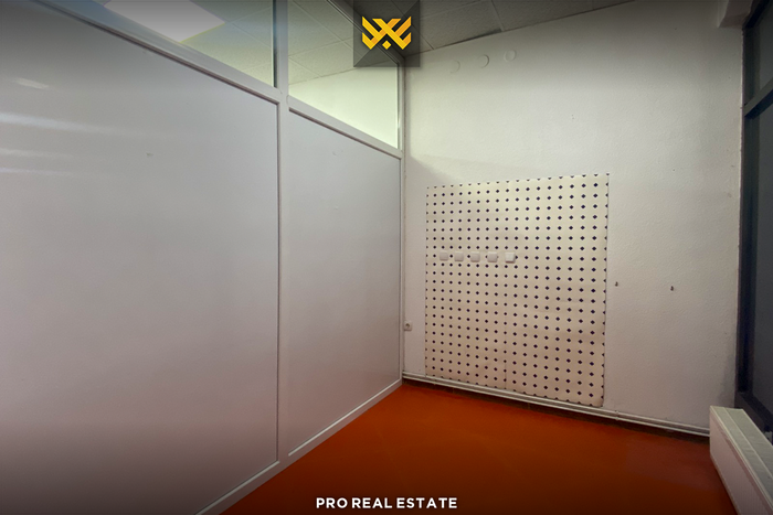 Espaço comercial de 110m² para alugar em vëllushë. (5)