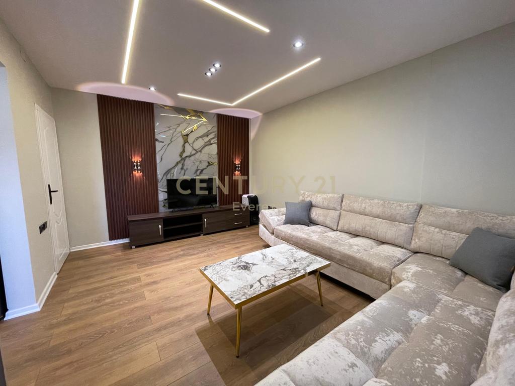 Ali Demi, apartament 3+1+2 në shitje !