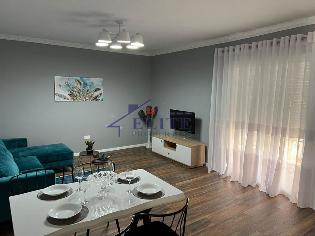 Apartament 2+1 me qira te “Kopshti Botanik”