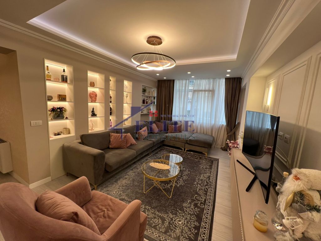 Wilson square, superbe appartement 3+1 à louer