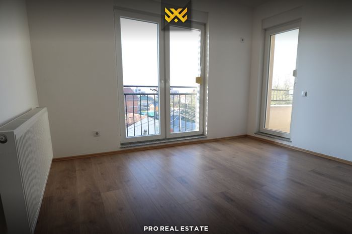 Banesë 87m² me #qira në dragodan.