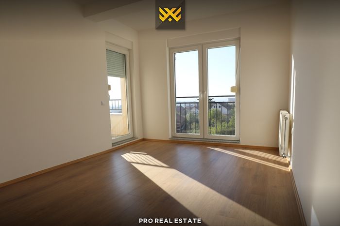 Banesë 87m² me #qira në dragodan.