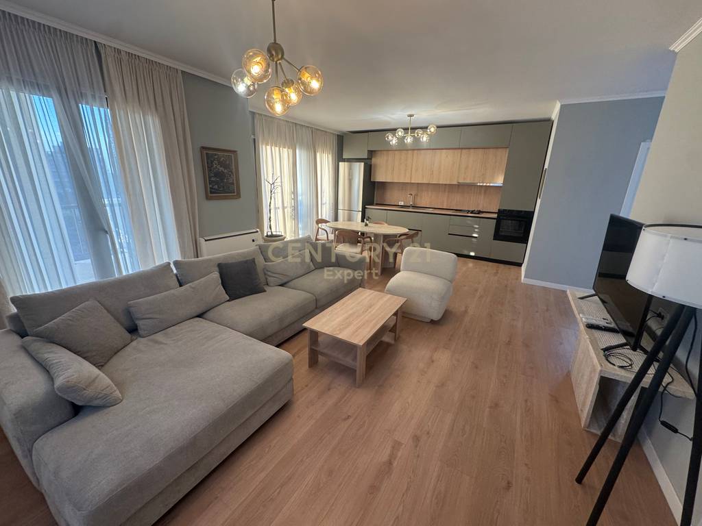 For rent apartment 2+1+2 on rruga e durrësit