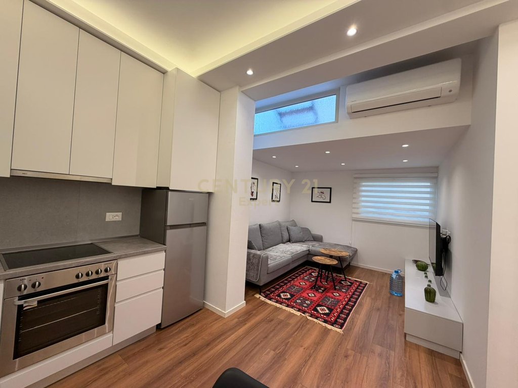 For rent apartment 2+1+2 on rruga e durrësit
