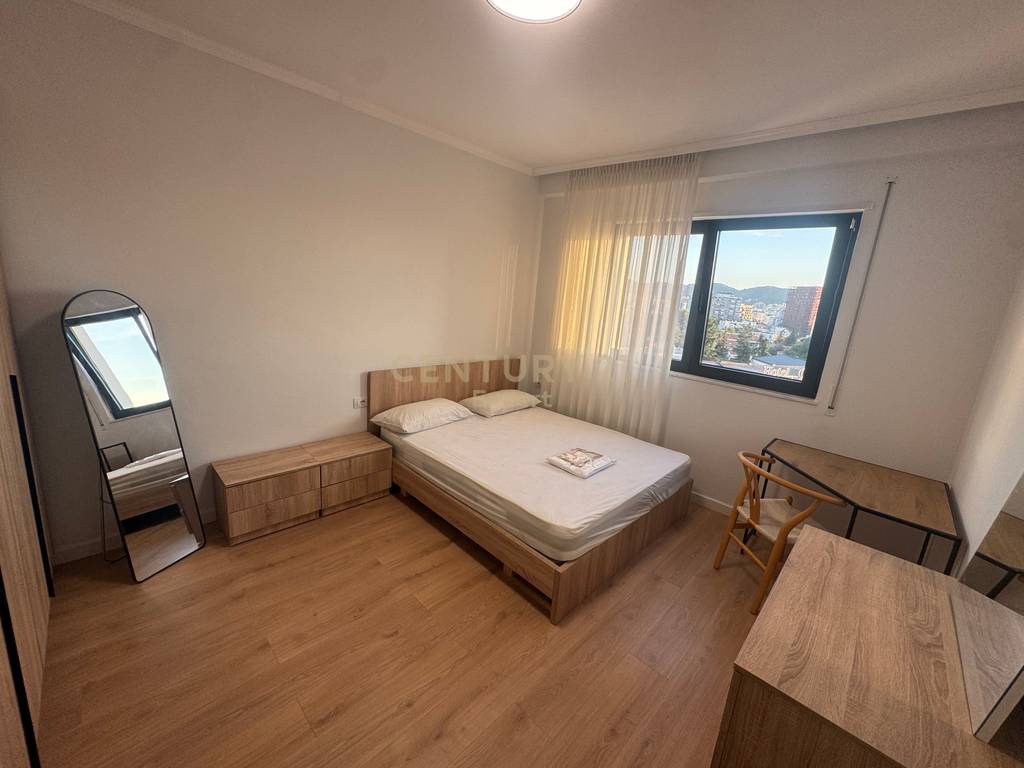 For rent apartment 2+1+2 on rruga e durrësit