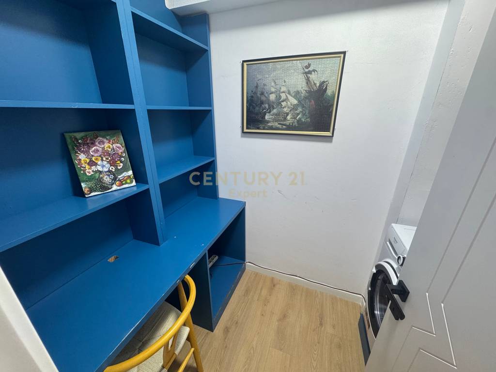 For rent apartment 2+1+2 on rruga e durrësit