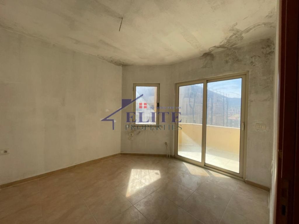 Apartament 2+1 ne shitje ne Pogradec
