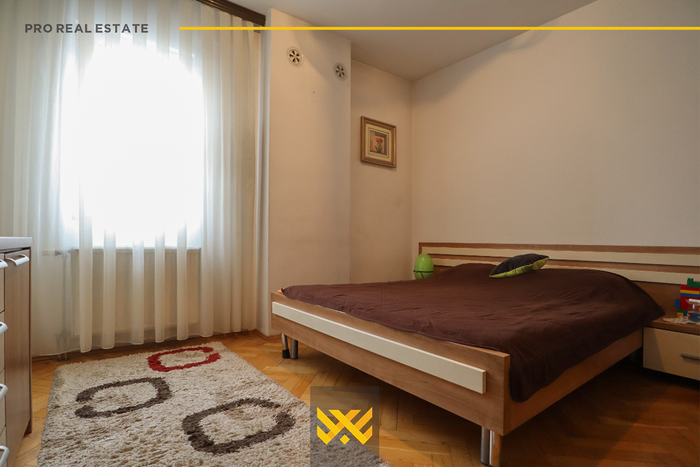 Appartamento di 176m² in vendita ad Aktash.