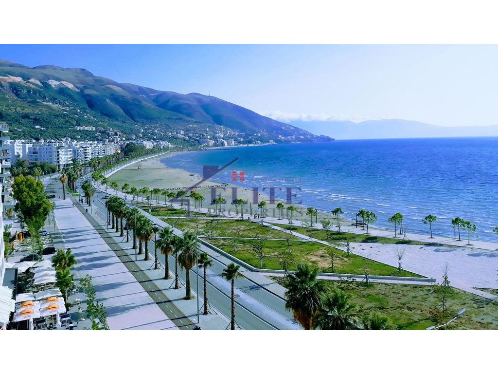 Shitet apartament 2+1 në ‘’lungomare’’në Vlorë.