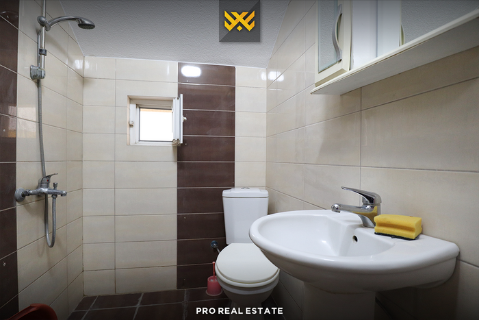 Piso de casa 140m² en alquiler en dardani (7)