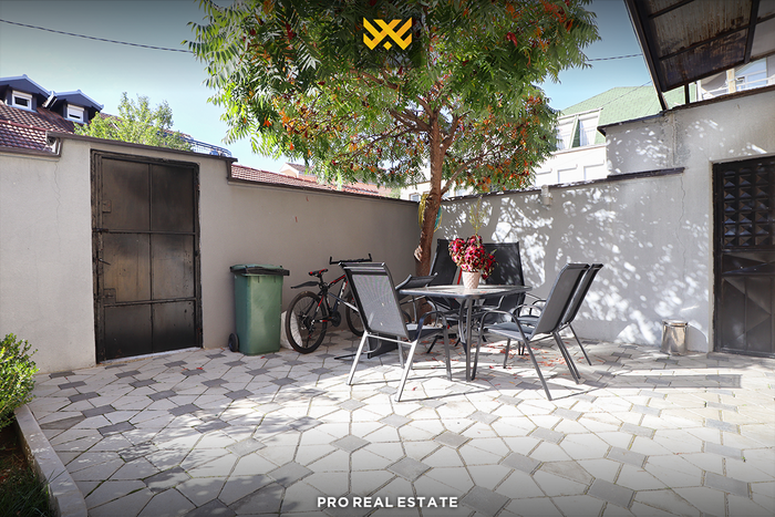 Piso de casa 140m² en alquiler en dardani (8)