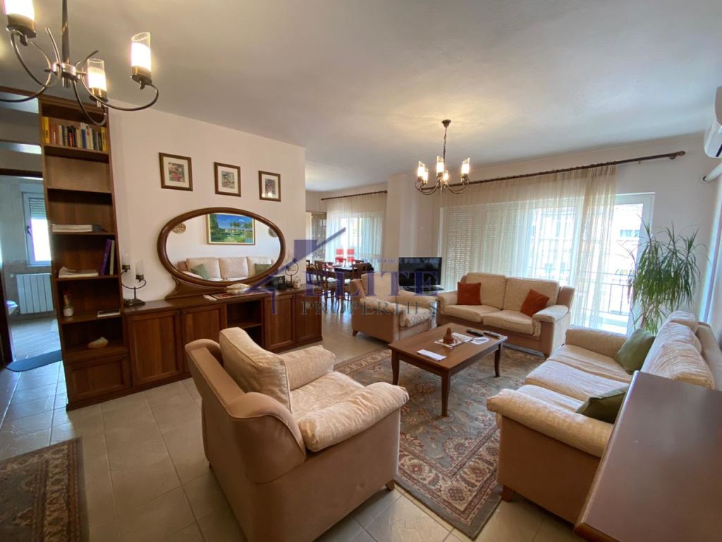 Duplex para alugar perto da embaixada americana