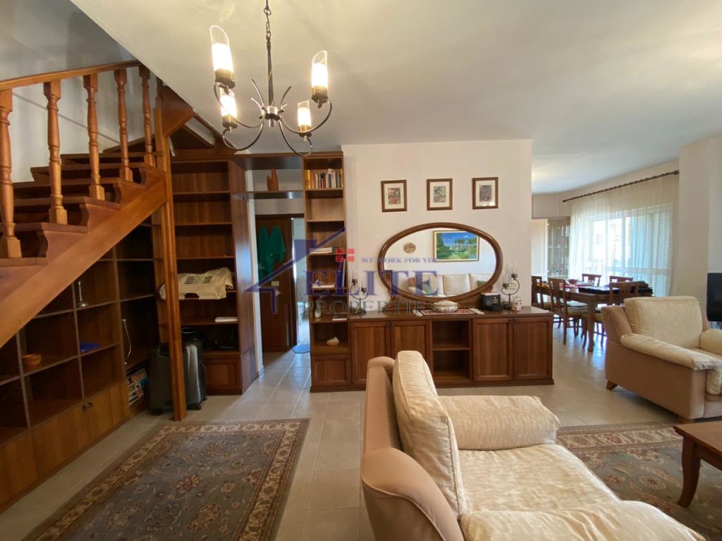 Duplex para alugar perto da embaixada americana