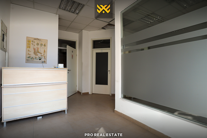 Locale commerciale di 52,3m² in affitto a emshir.