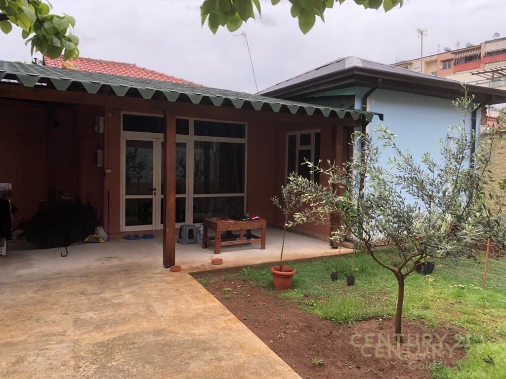 Land and private house on bardhyl street!