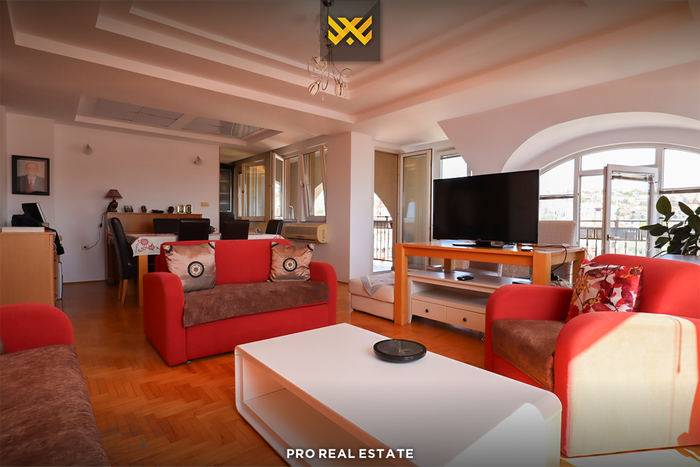 Appartement de 184m² à #vente au centre. (2)