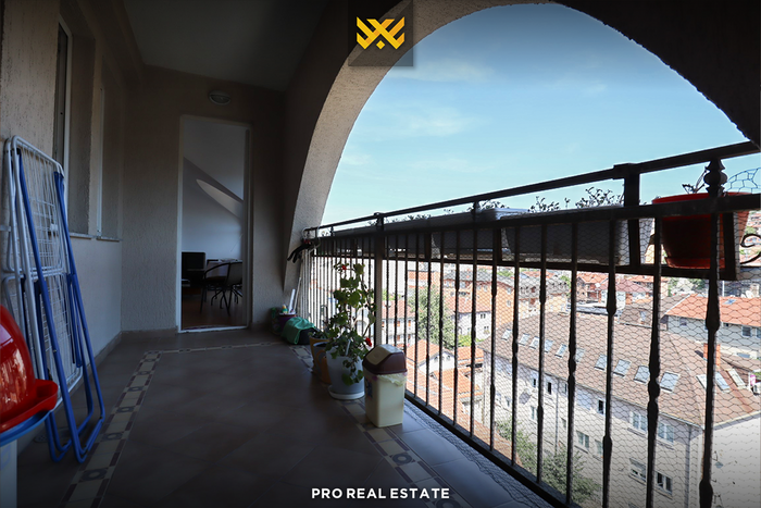 Appartement de 184m² à #vente au centre. (8)