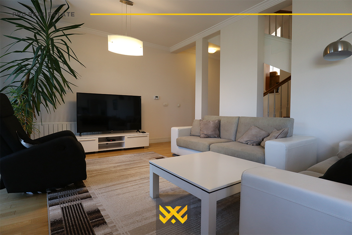 Casa di 250m² in affitto nel villaggio internazionale.