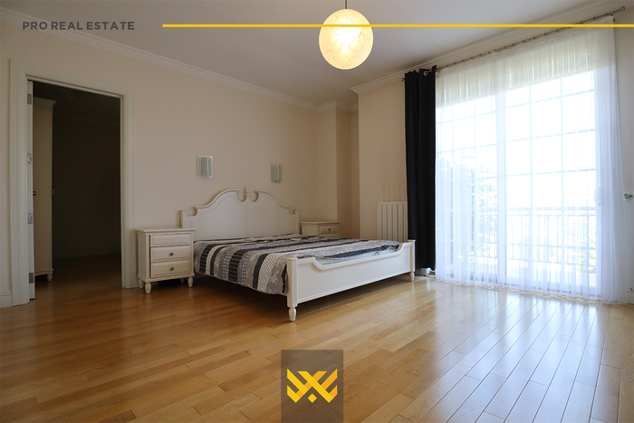 Casa di 250m² in affitto nel villaggio internazionale.