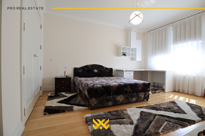 Casa di 250m² in affitto nel villaggio internazionale.