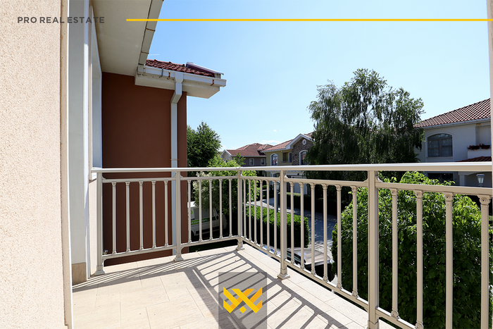 Casa di 250m² in affitto nel villaggio internazionale.