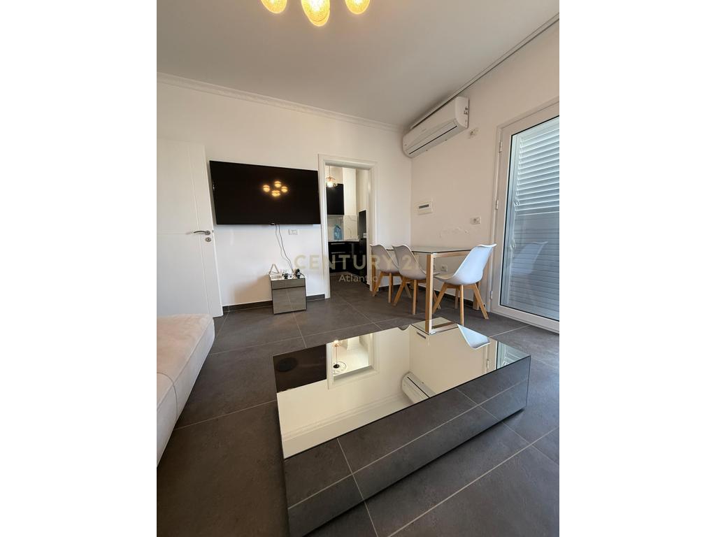 Penthouse for sale with sea view in shkembin of kavaje! (5)