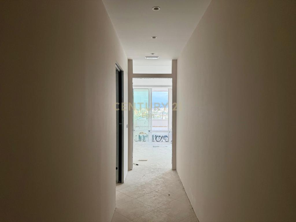 Appartement à vendre avec vue sur la mer + 2 places de parking sur la nouvelle route du port !