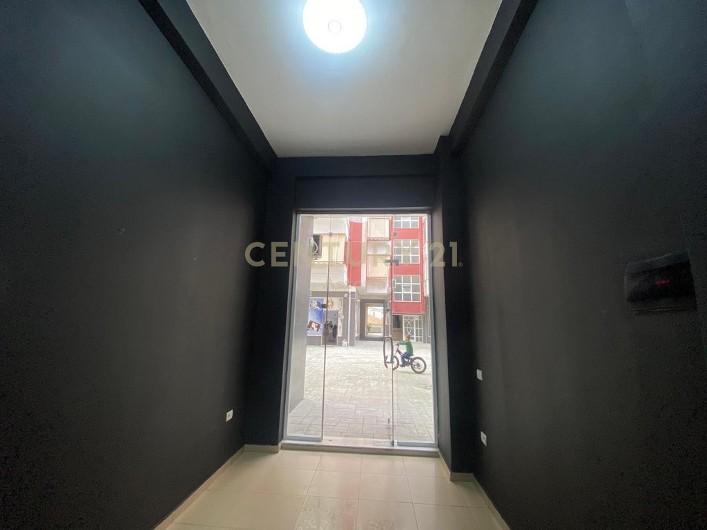 Business premises for sale in selite!