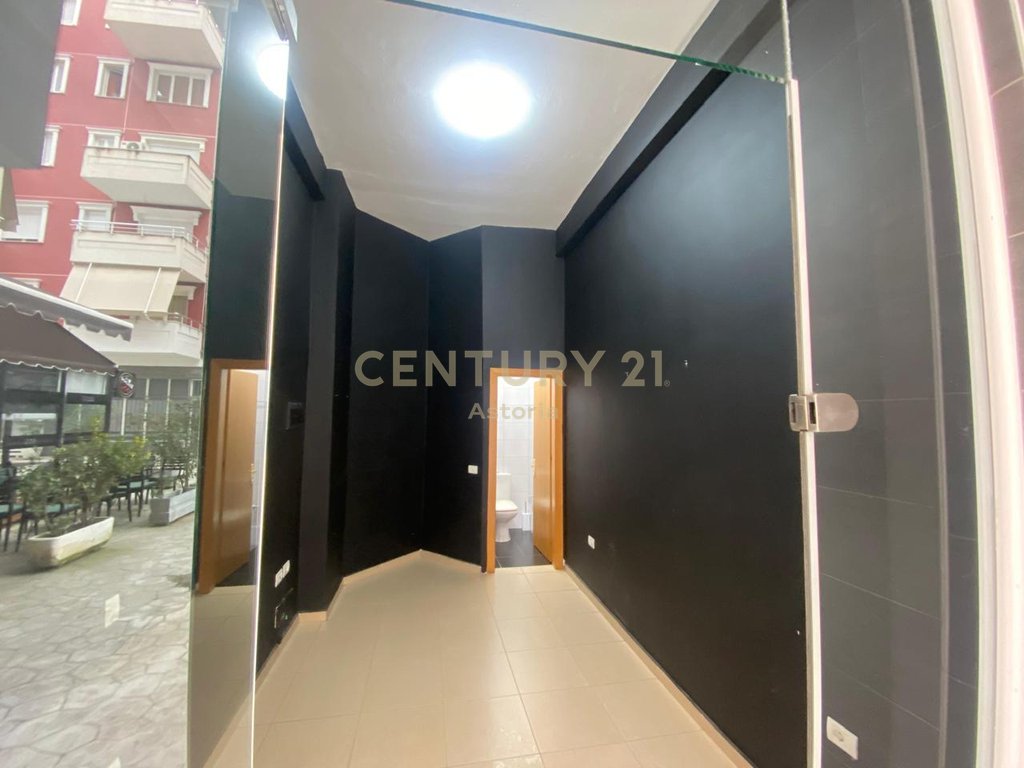 Business premises for sale in selite!