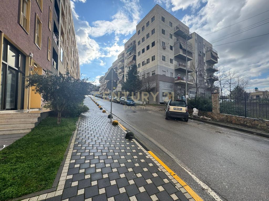 Business premises for sale in selite!