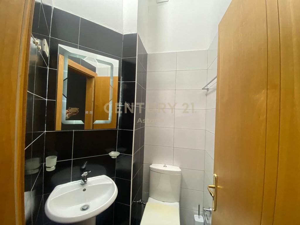 Business premises for sale in selite!
