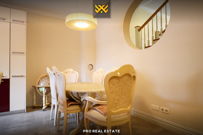 Casa de 266m² en alquiler en la aldea ndërkombëtar (4)