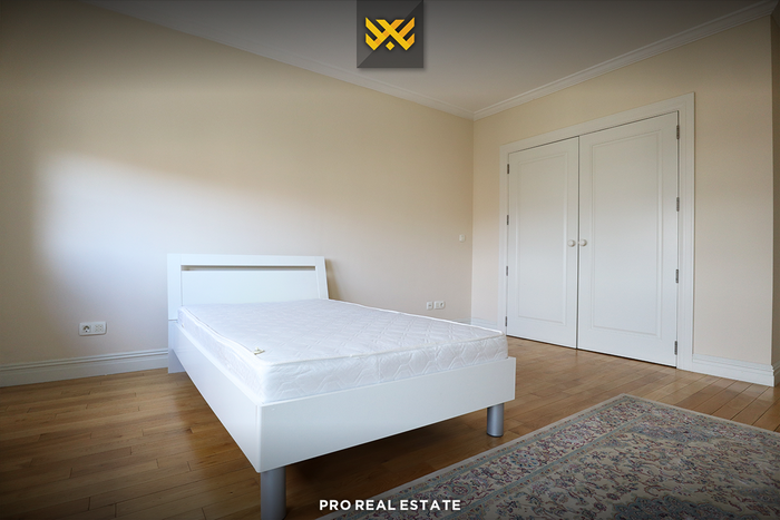 Casa de 266m² en alquiler en la aldea ndërkombëtar (7)