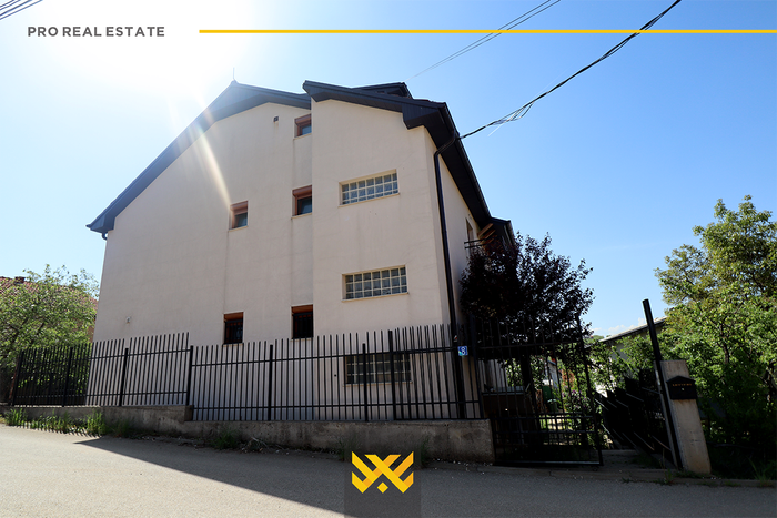 Maison de 400m² à vendre à matiçan.