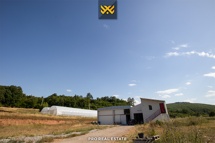Terreno 1,46 ha y fábrica 1200m² en #venta en rimanishtë