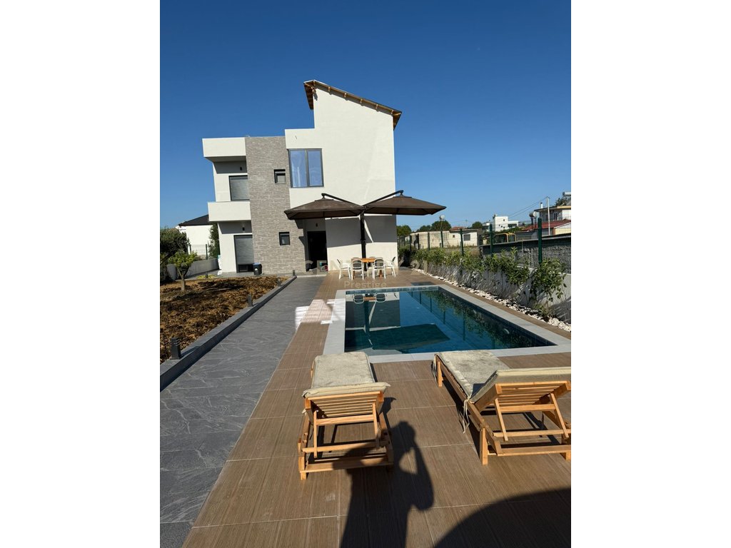 Villa for sale located in lalzit bay!