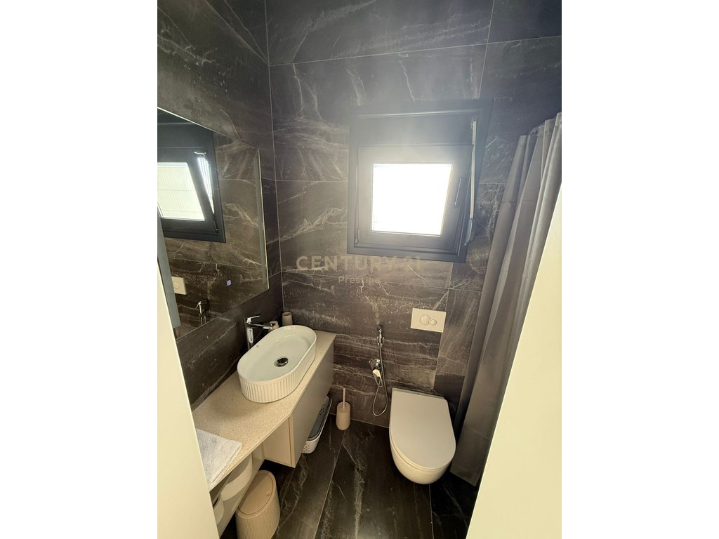 Villa for sale located in lalzit bay!