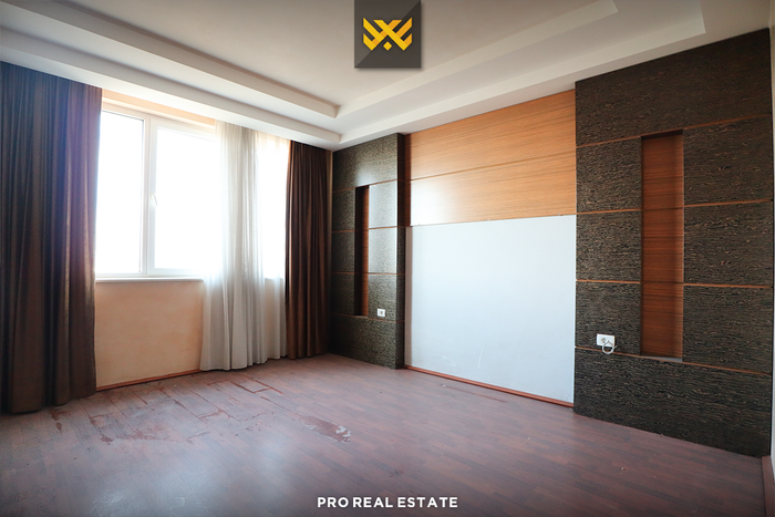 Objekt 8500m² me #qira në Prishtinë.