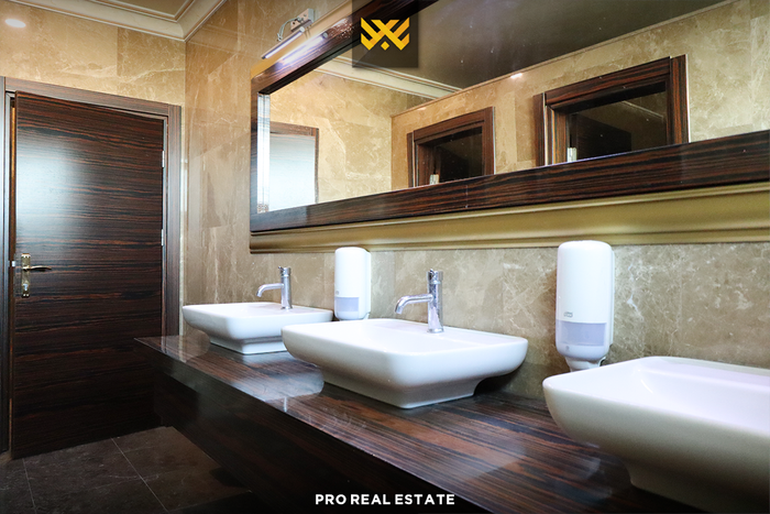 Objekt 8500m² me #qira në Prishtinë.