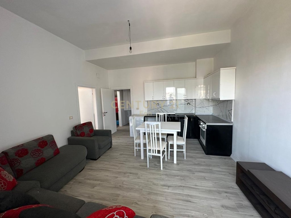 Ventes en cours! Nouvelle construction à golem! Paiement possible en tranchements!